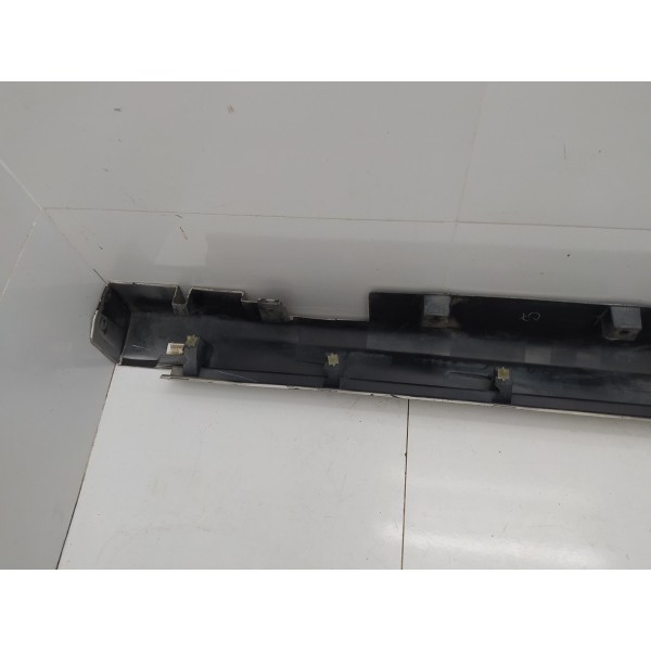 Spoiler Lateral Esquerdo Nissan Tiida 2011