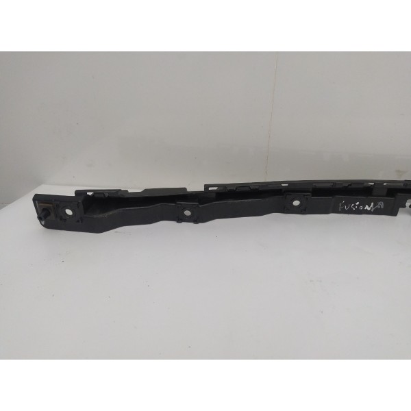 Suporte Guia Central Parachoque Traseiro Ford Fusion 2016