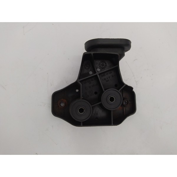 Suporte Guia Esquerdo Parachoque Traseiro Ml 63 Amg 2010