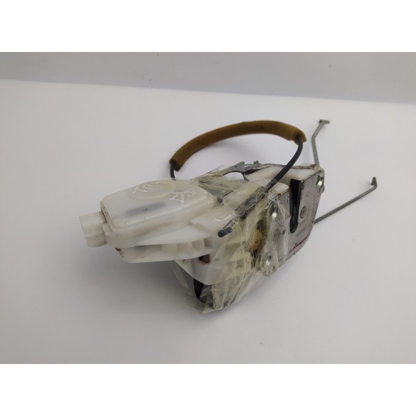 Fechadura Porta Dianteira Direita Pajero Tr4 2008