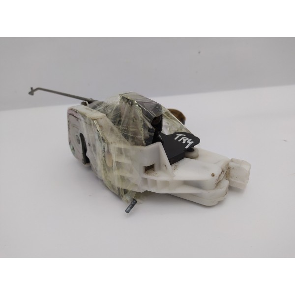 Fechadura Porta Dianteira Direita Pajero Tr4 2008