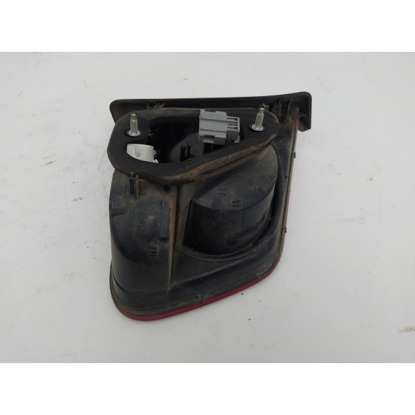 Lanterna Tampa Traseira Direita Volkswagen Tiguan 2011