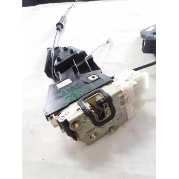Fechadura Da Porta Traseira Esquerda Mercedes C180 2011 2012