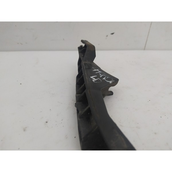 Guia Suporte Parachoque Dianteiro Direito L200 Triton 2012