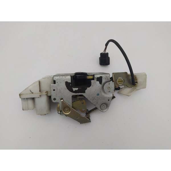 Fechadura Porta Dianteira Esquerda Volkswagen Fox 2004 2005