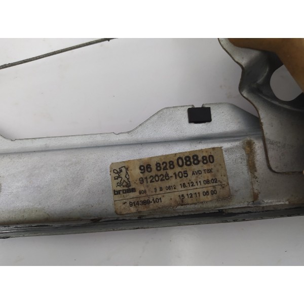 Máquina Vidro Dianteira Direita Peugeot 3008 2011 2012 2013