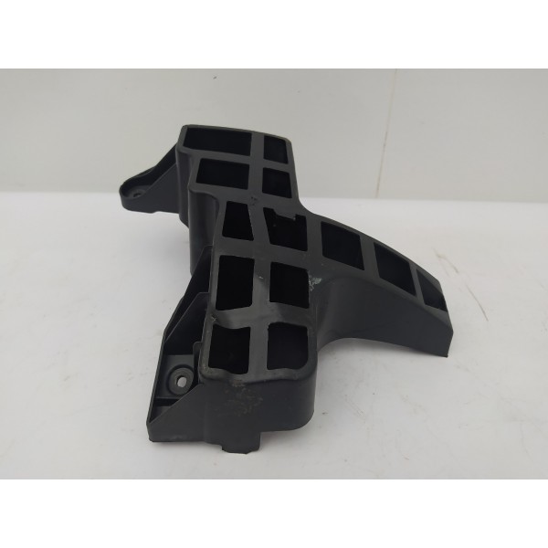 Guia Parachoque Traseiro Direito Renault Sandero 2010 2011